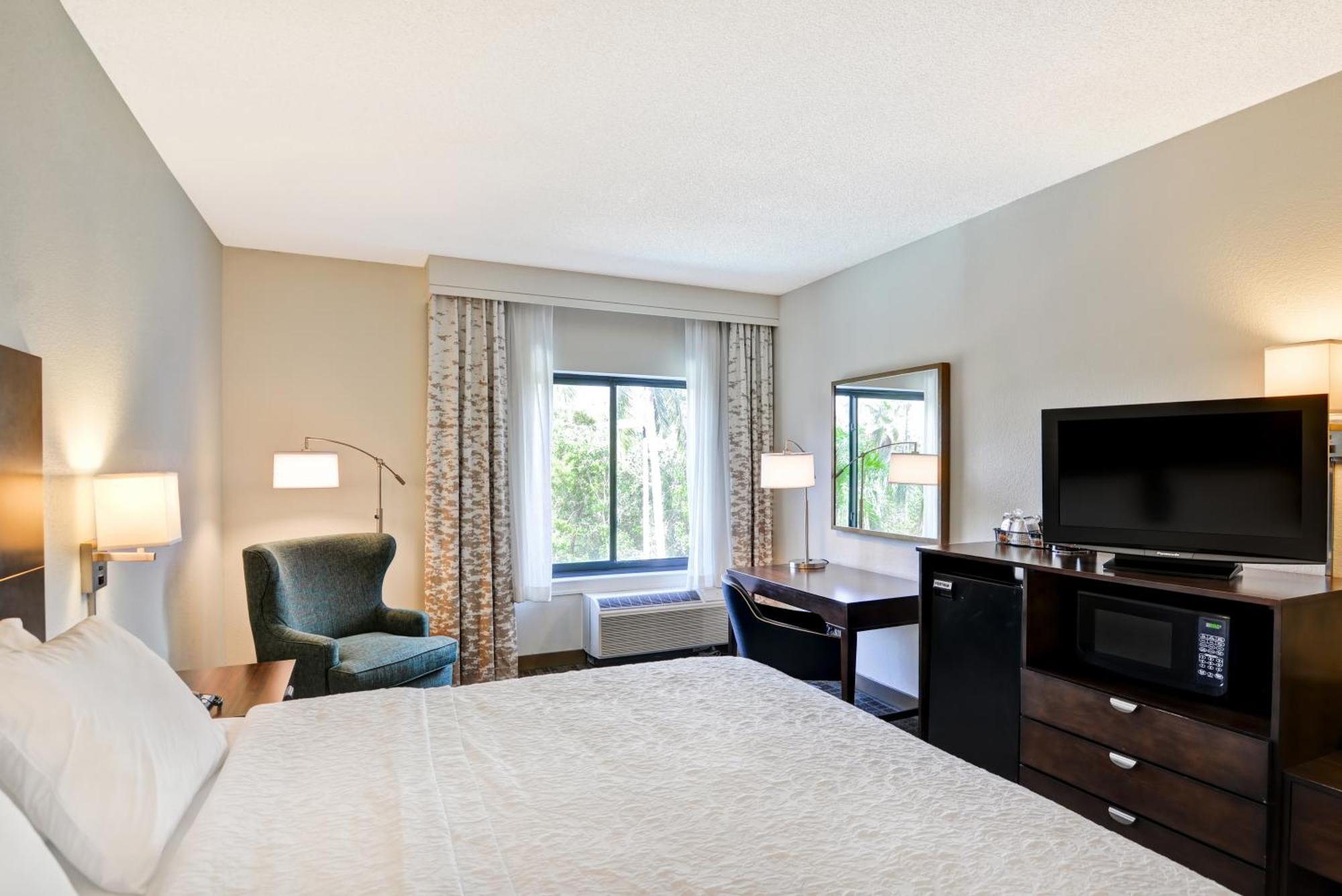 Hampton Inn & Suites Boynton Beach Room photo
